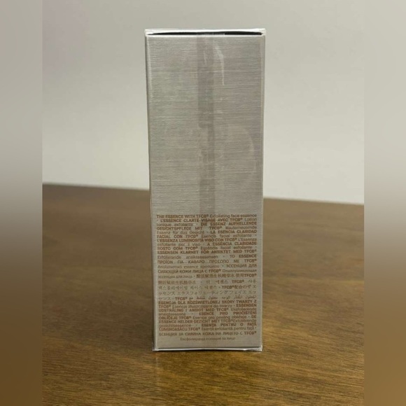 AUGUSTINUS BADER THE ESSENCE W/ TFC8 3.38 OZ- ((0436) - Picture 4 of 5